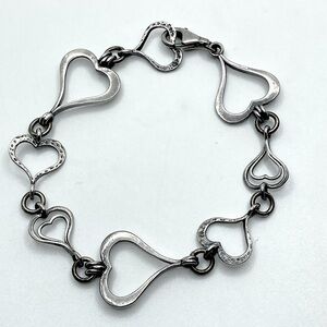 𝅺Silpada Sterling Silver Hammered Heart Hearts  Bracelet 8” Adjustable / B1701